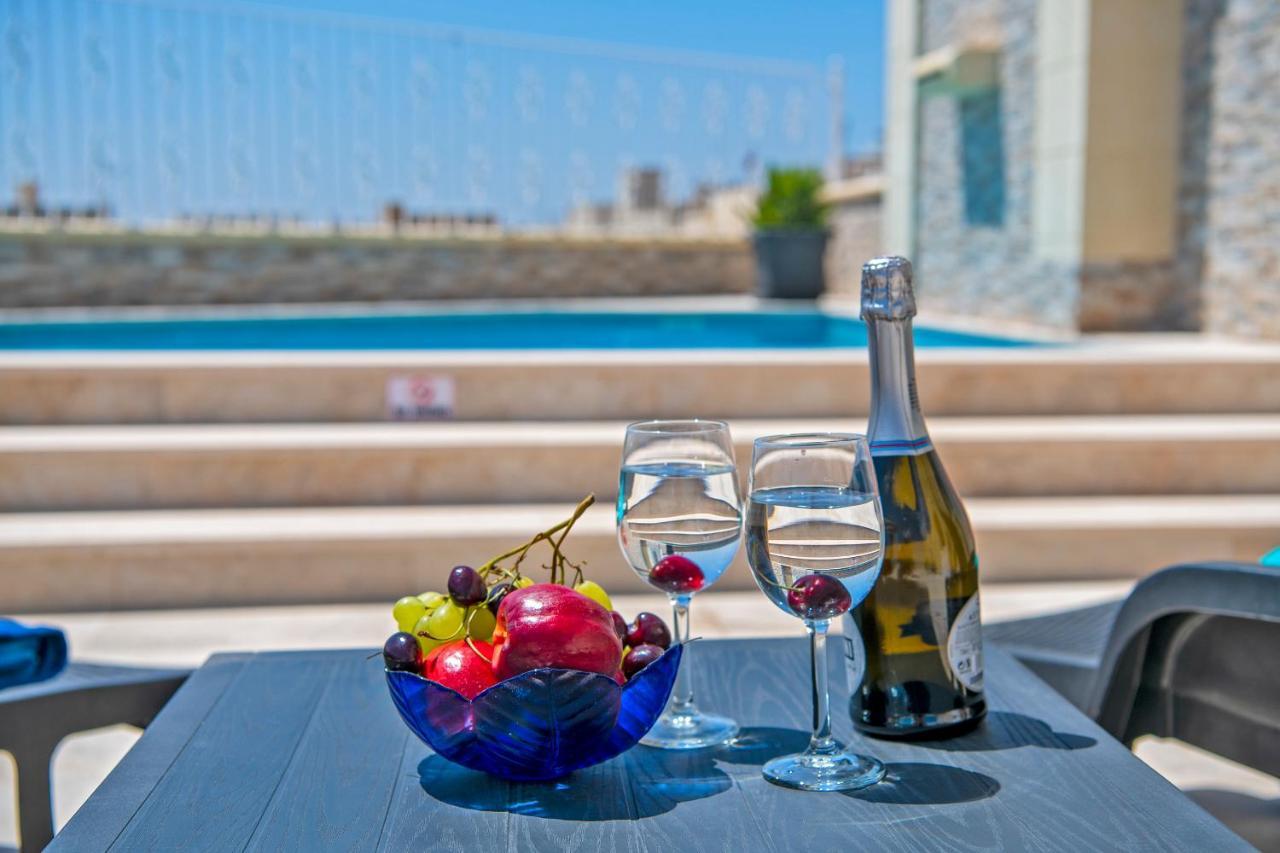 Ta' Dun Martin And Taz-Zija Bed And Breakfast Nadur Dış mekan fotoğraf
